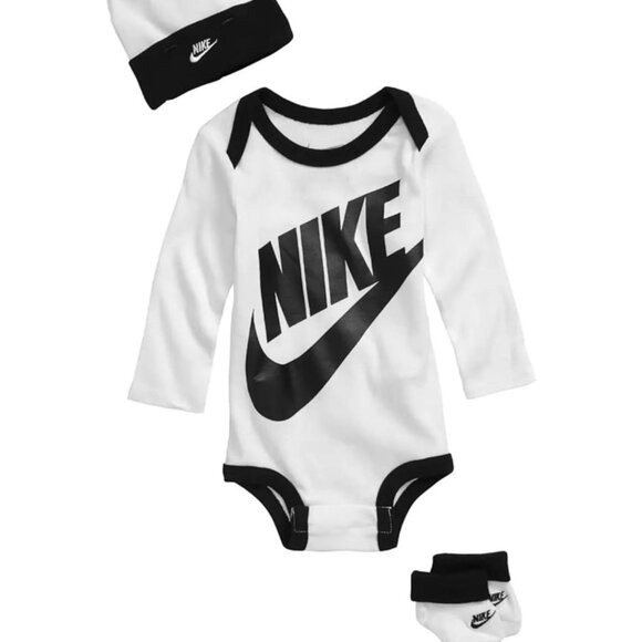Newborn Nike 3-Piece Set Baby Bodysuit Hat Booties Black White 0-6 Months - Picture 1 of 7